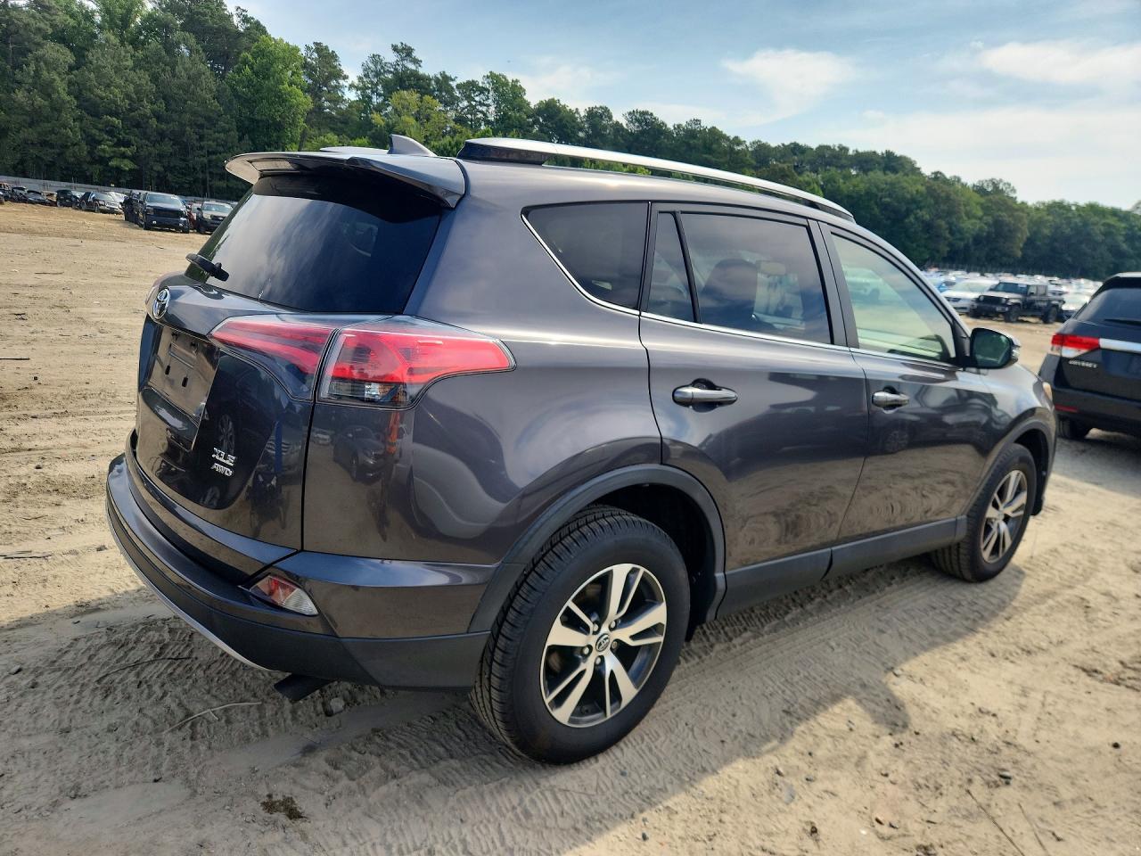 2018 Toyota Rav4 Xle - Фото 3