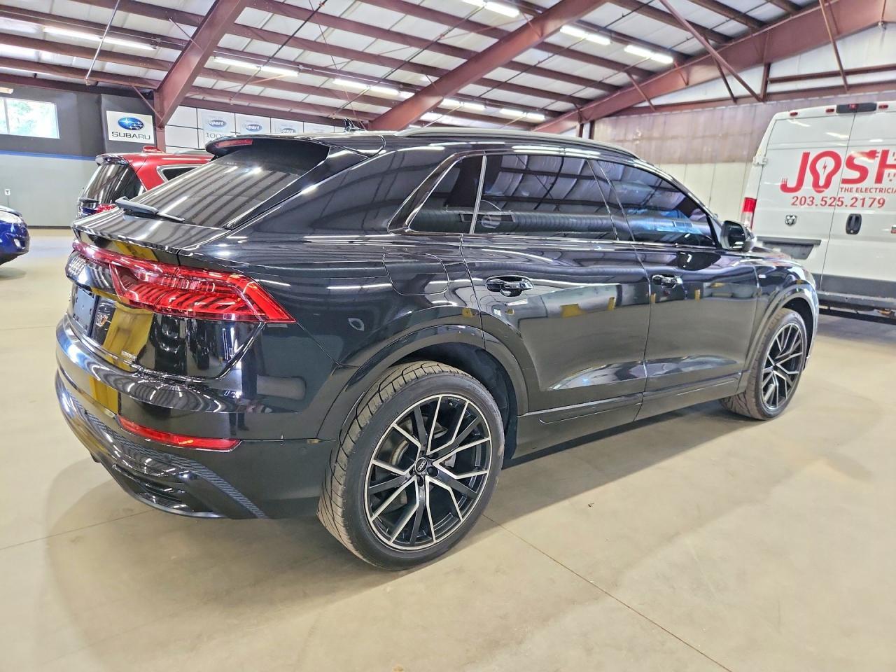 2019 Audi Q8 Progressiv S-Line - Фото 3