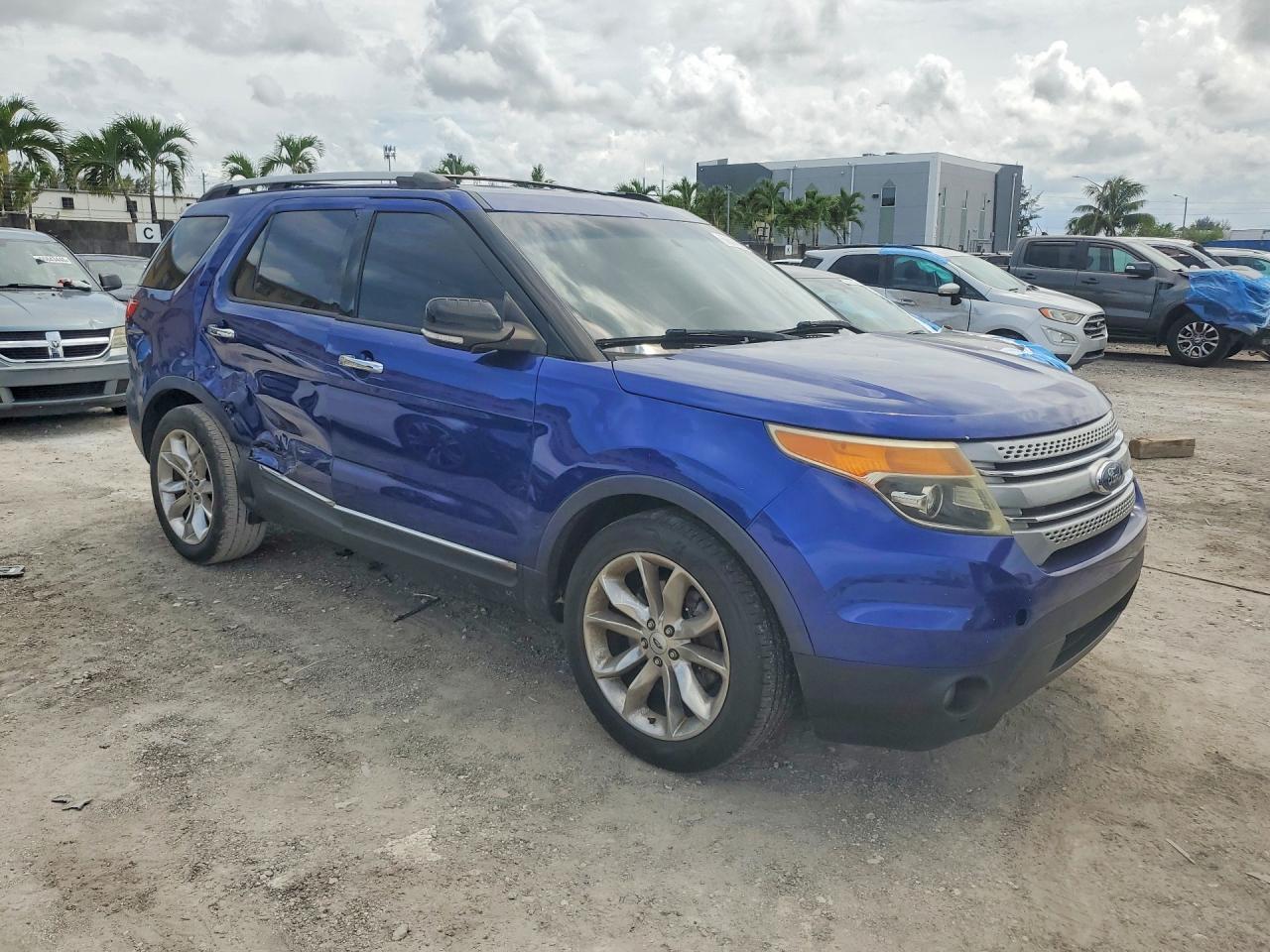 2015 Ford Explorer Xlt - Image 4