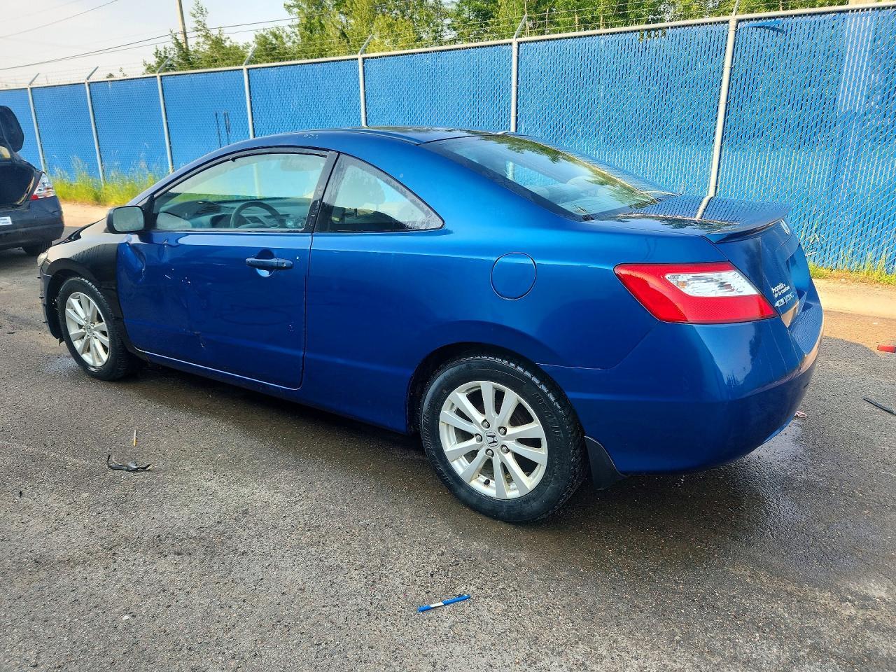 2010 Honda Civic Dx - Image 2