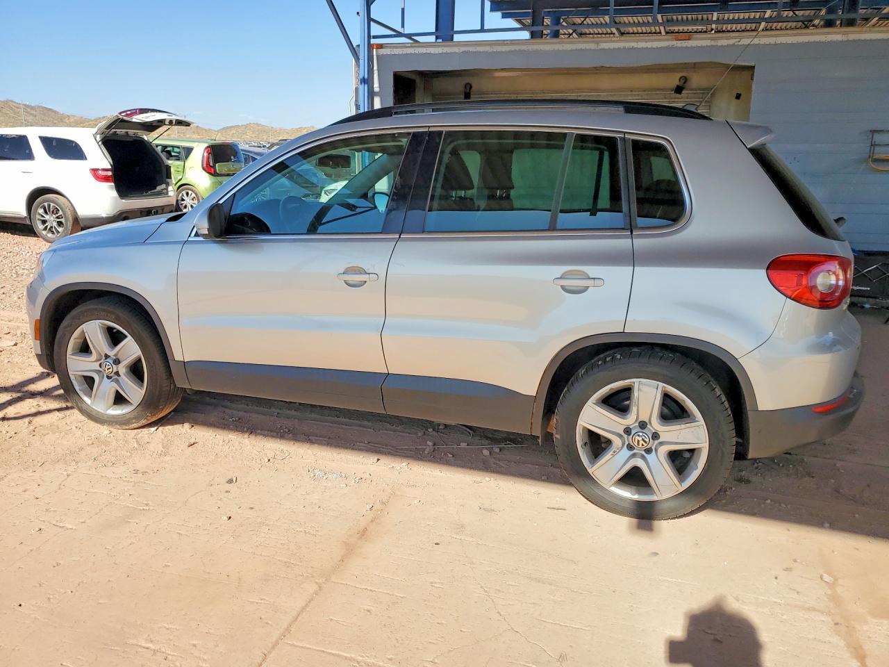 2010 Volkswagen Tiguan Se - Фото 2