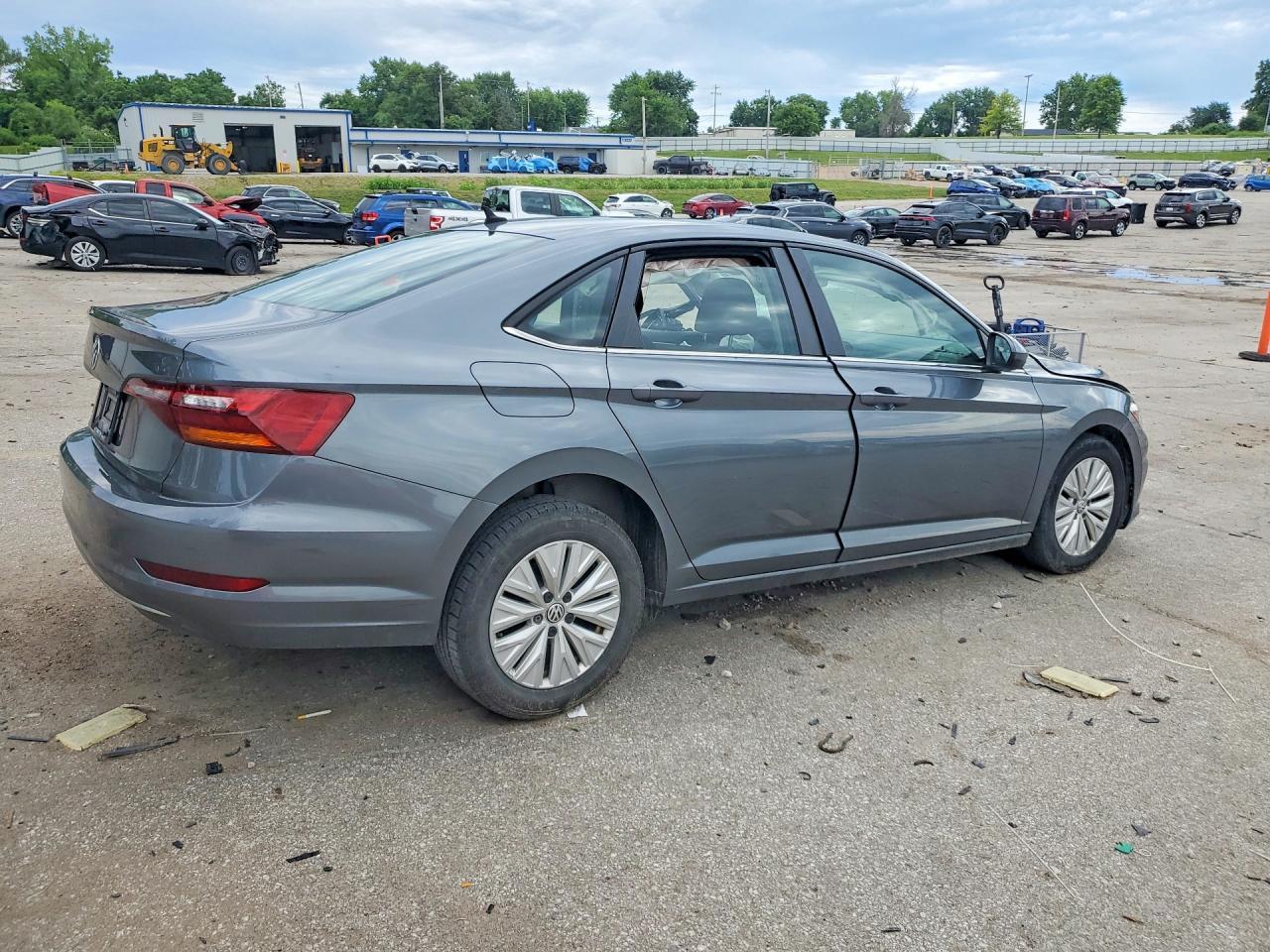 2019 Volkswagen Jetta S - Фото 3