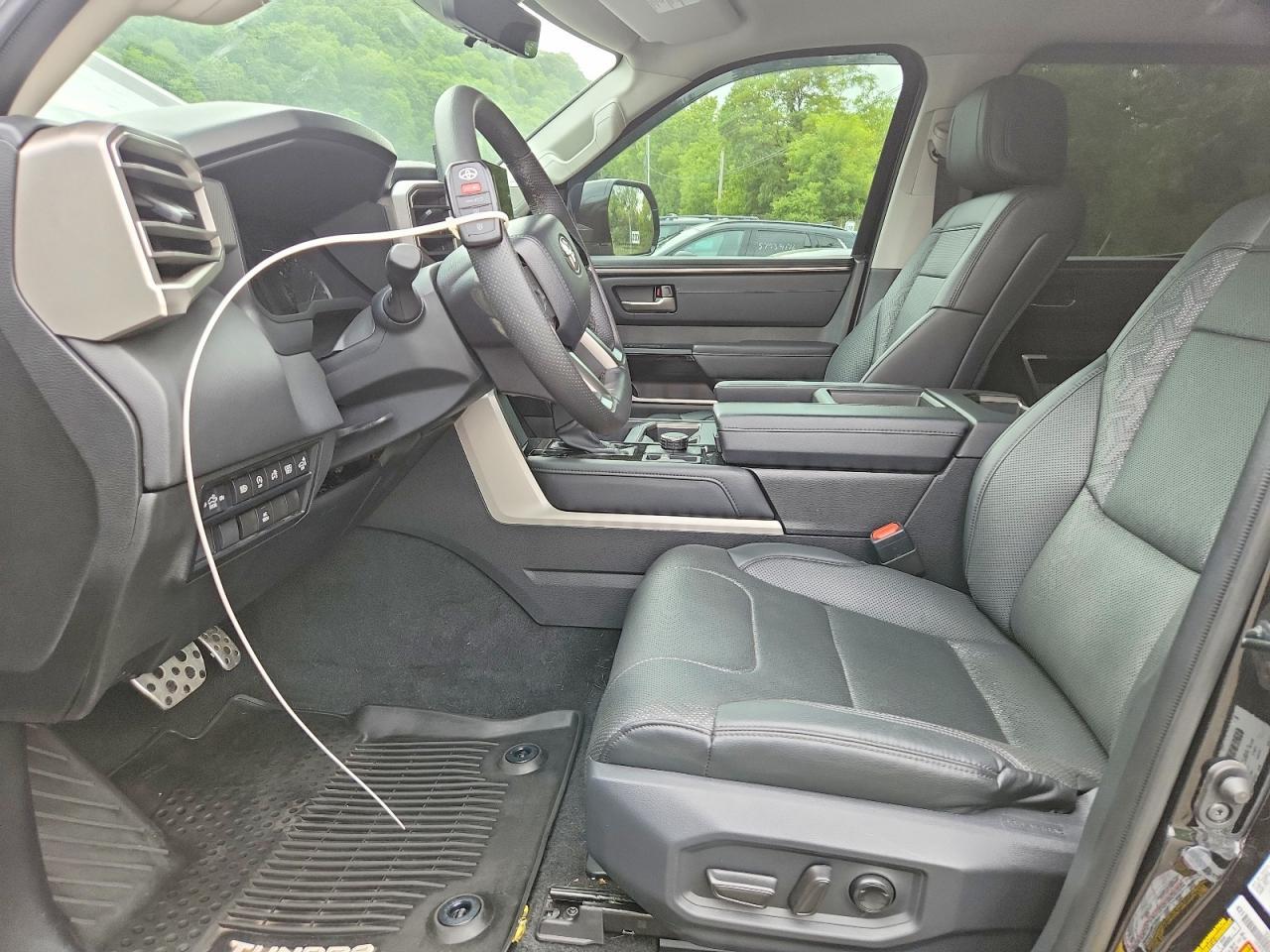 2023 Toyota Tundra Crewmax Limited - Фото 7