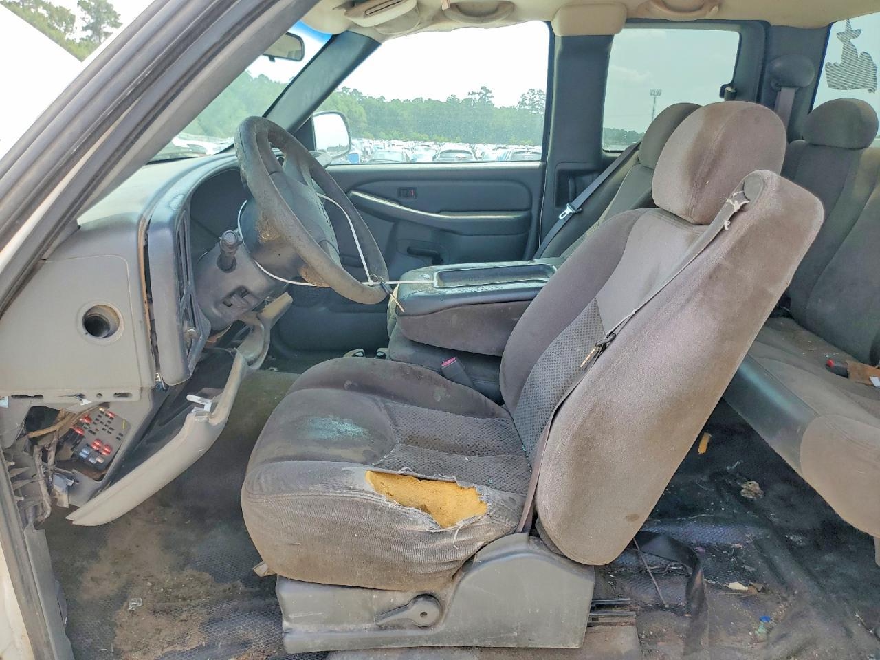2007 Chevrolet Silverado C2500 Heavy Duty - Image 7