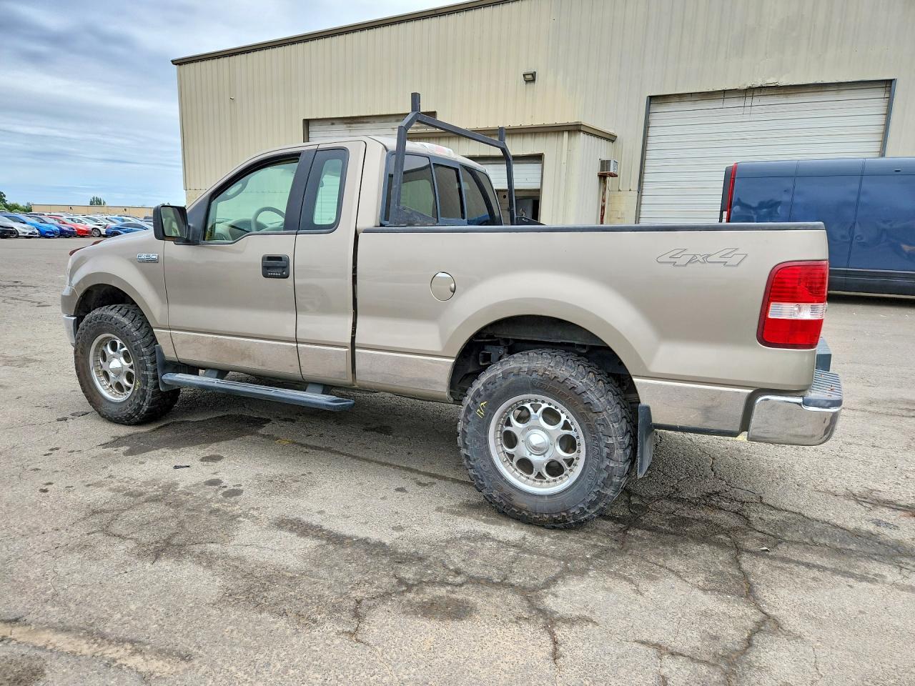 2004 Ford F150 - Фото 2