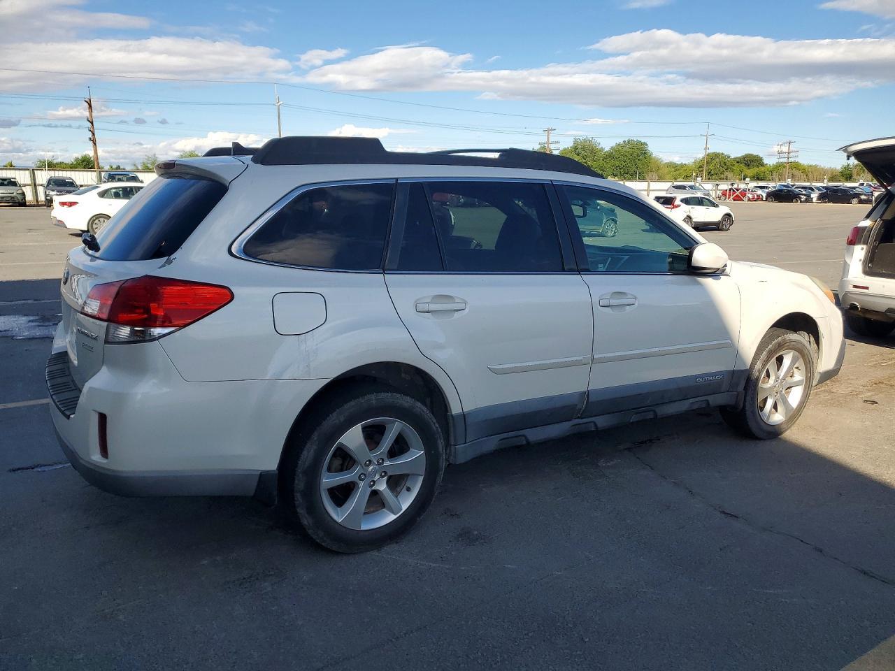 2013 Subaru Outback 2.5I Limited - Image 3