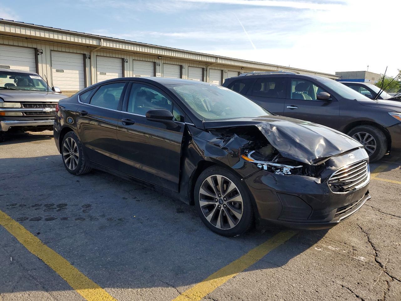 2020 Ford Fusion Se - Фото 4