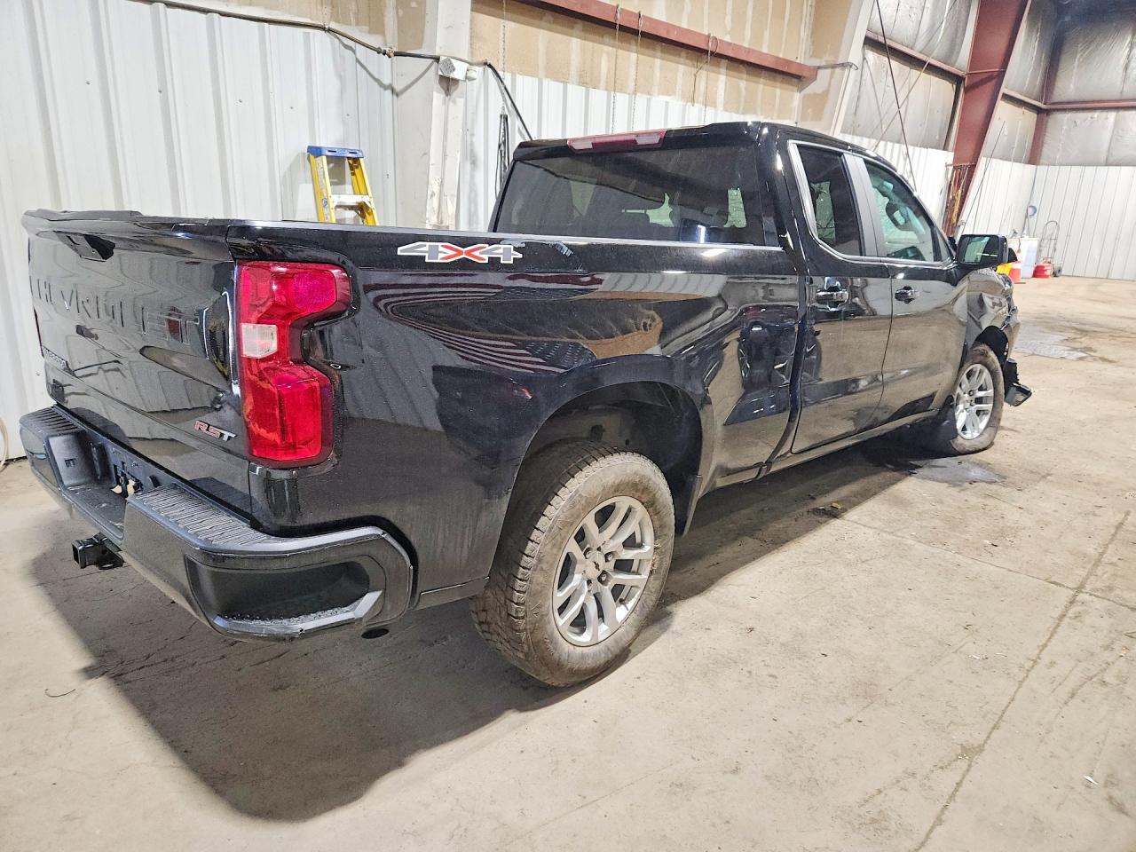 2020 Chevrolet Silverado K1500 Rst - Image 3