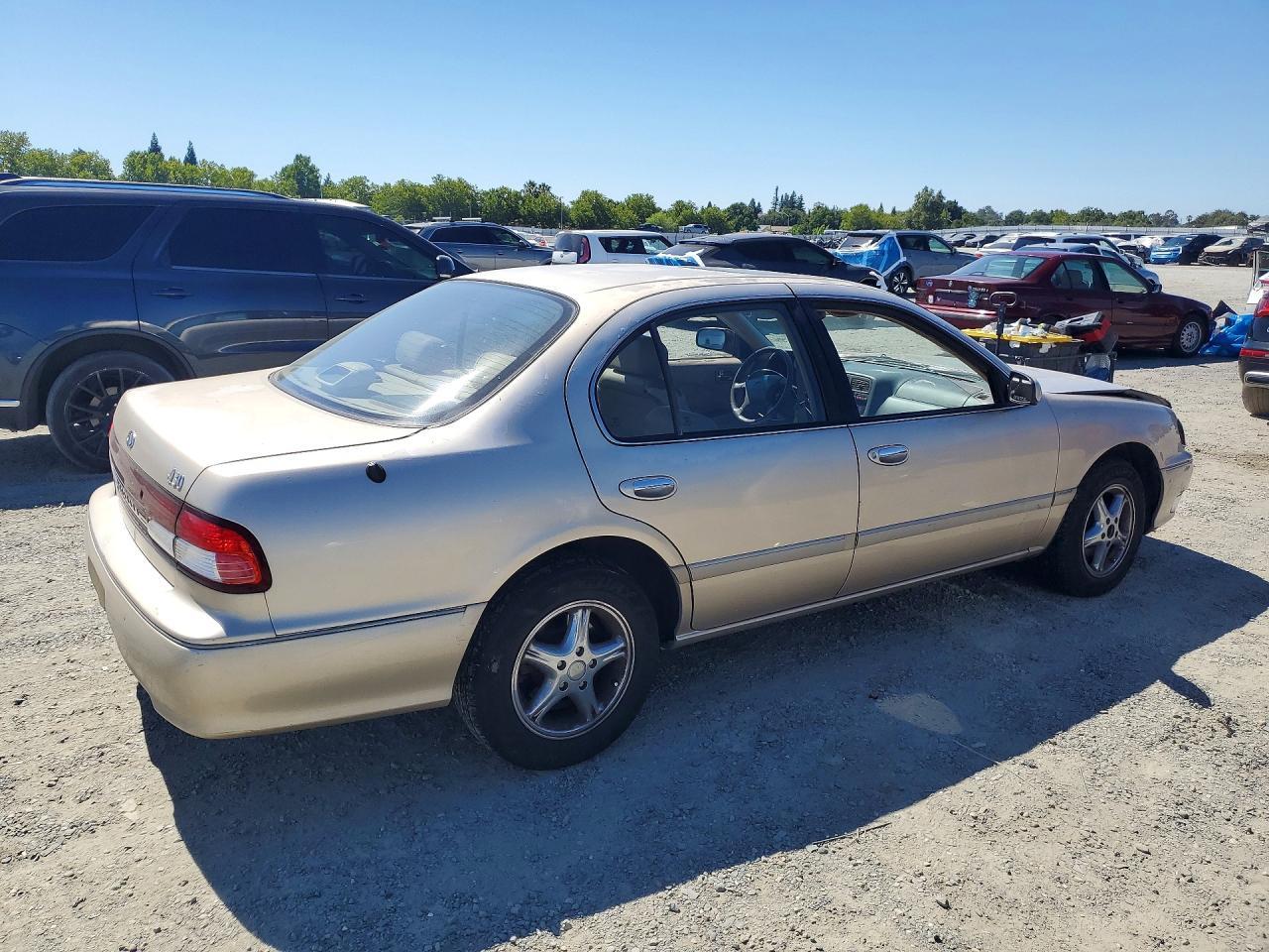 1998 Infiniti I30 Base - Image 3
