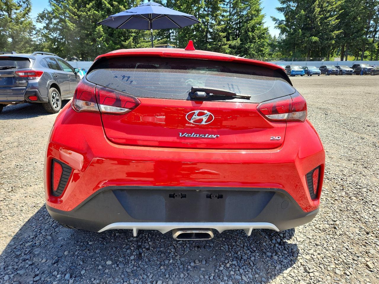2021 Hyundai Veloster 2.0L Premium - Фото 6