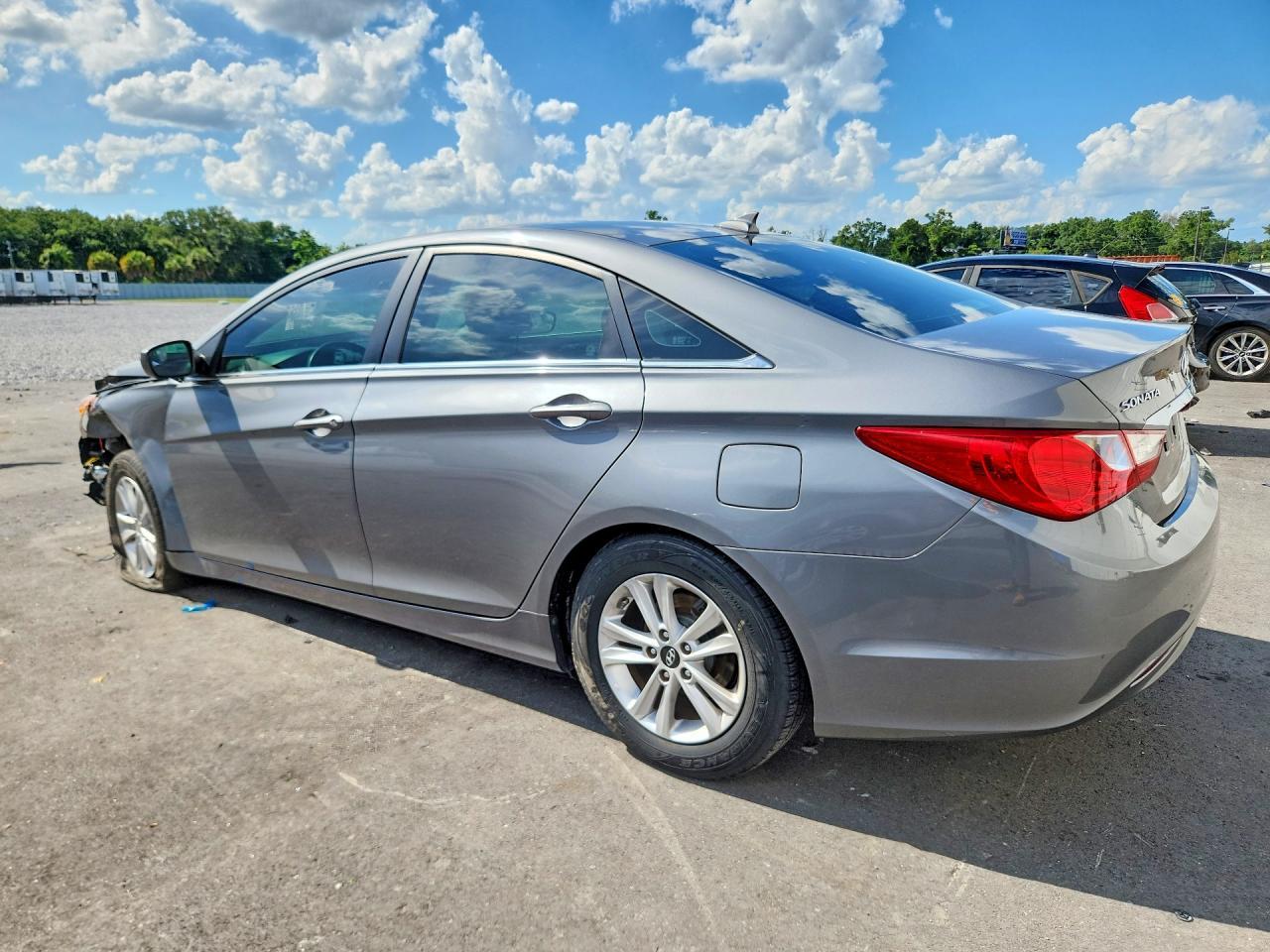 2013 Hyundai Sonata Gls - Image 2