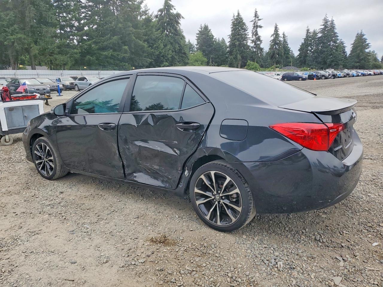 2017 Toyota Corolla Se - Фото 2
