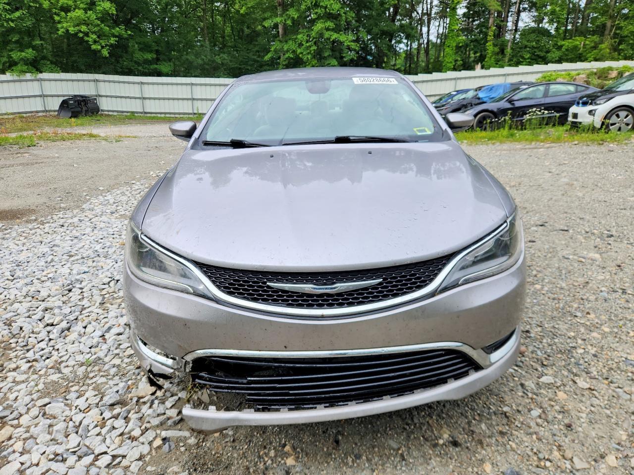 2016 Chrysler 200 Limited - Фото 5