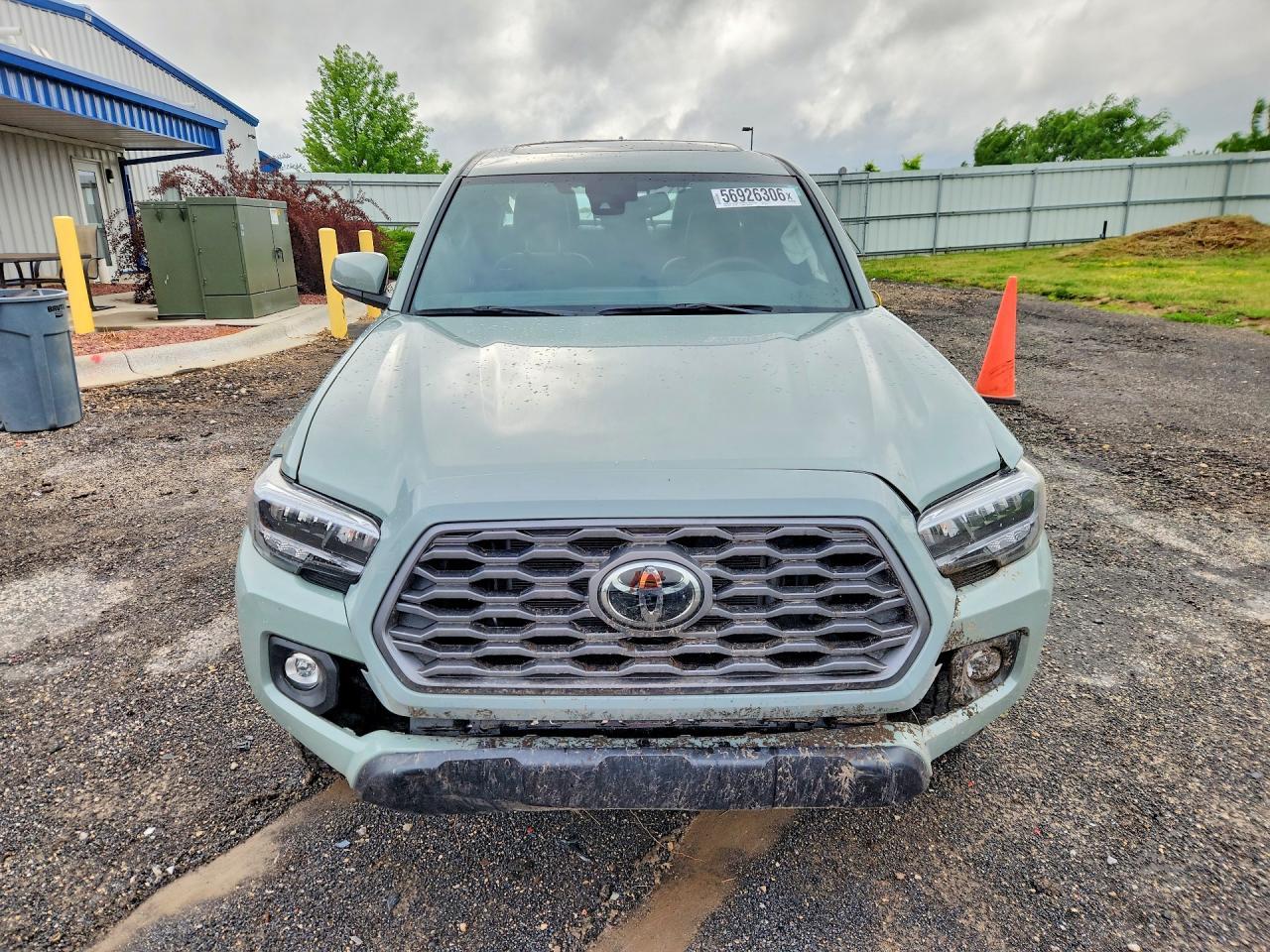 2022 Toyota Tacoma Trd Off-Road - Image 5