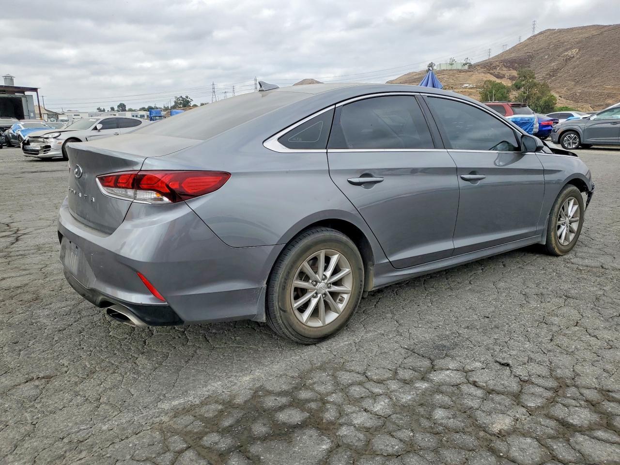 2019 Hyundai Sonata Se - Фото 3