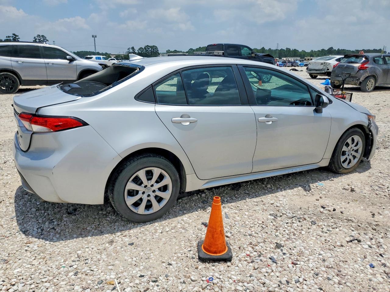 2022 Toyota Corolla Le - Фото 3