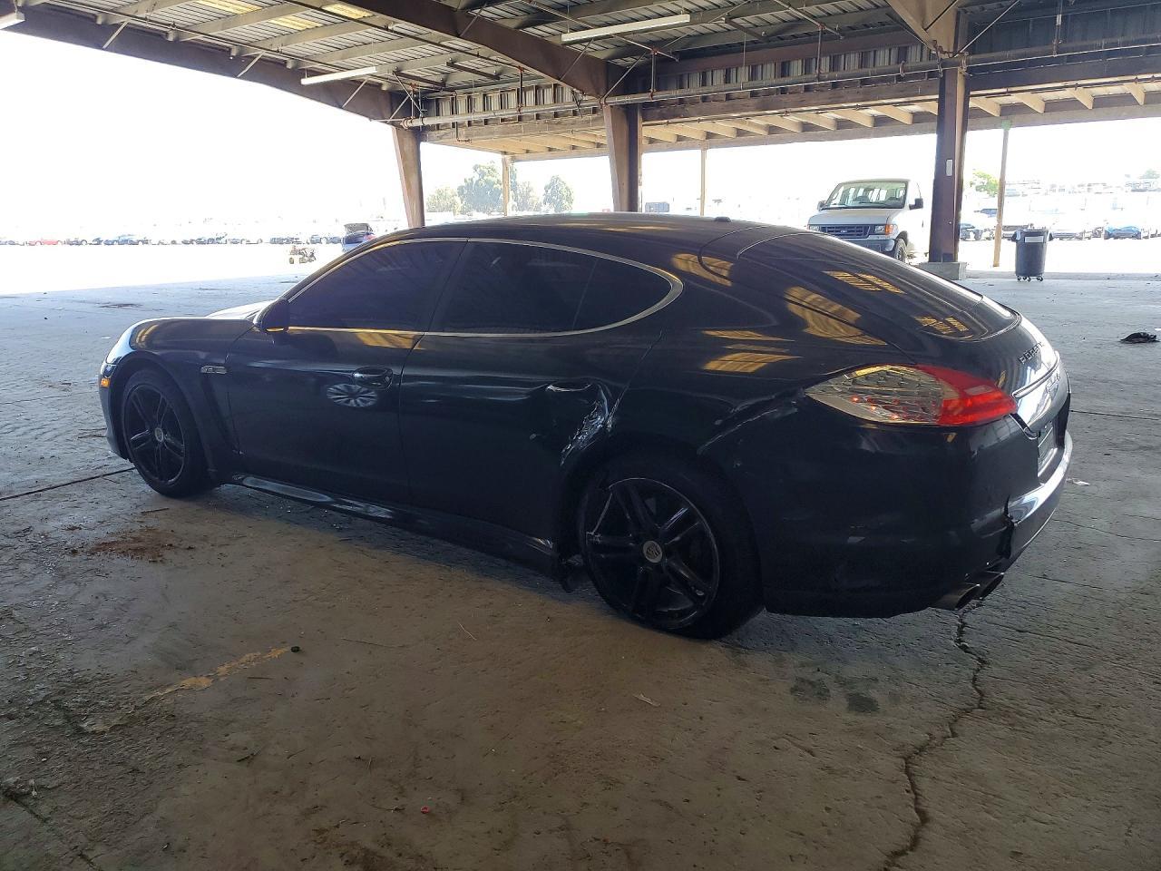 2010 Porsche Panamera S - Фото 2