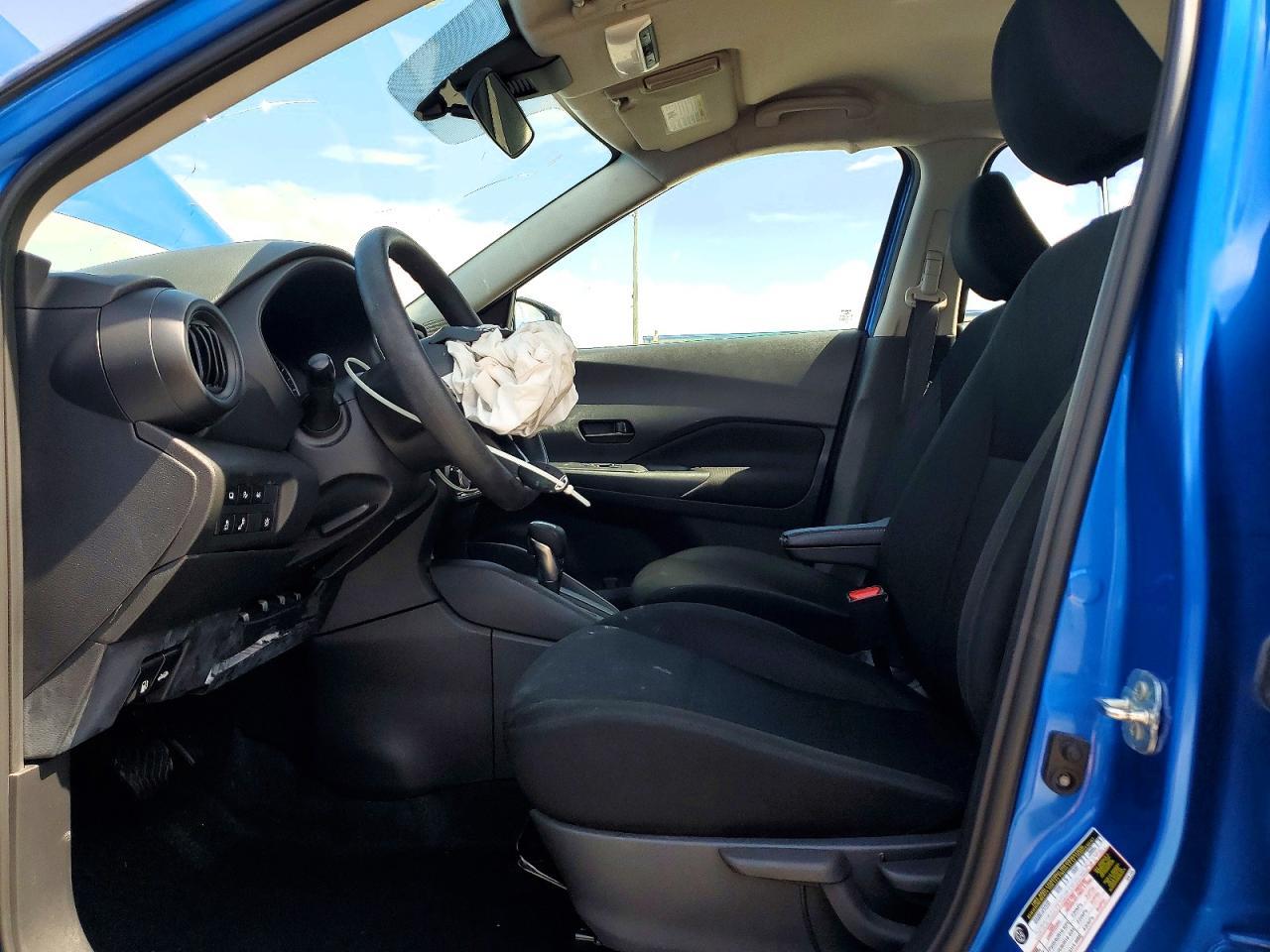 2024 Nissan Kicks S - Image 7