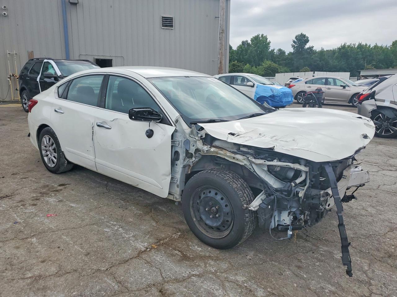 2017 Nissan Altima 2.5 S - Фото 4