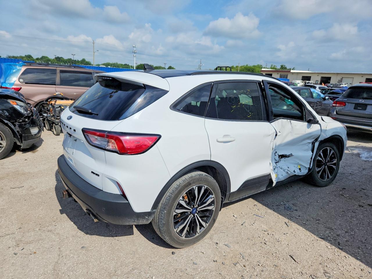 2022 Ford Escape Sel - Фото 3