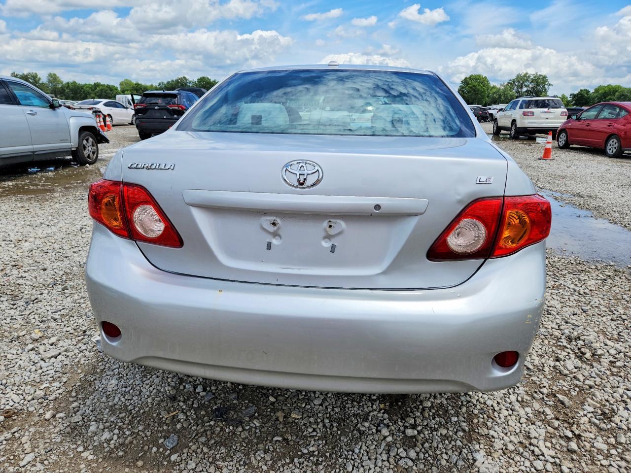 2010 Toyota Corolla Le - Image 6