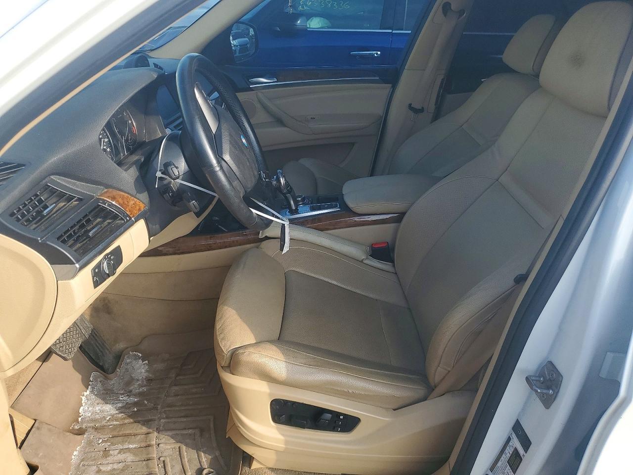 2011 BMW X5 xDrive50I - Фото 7