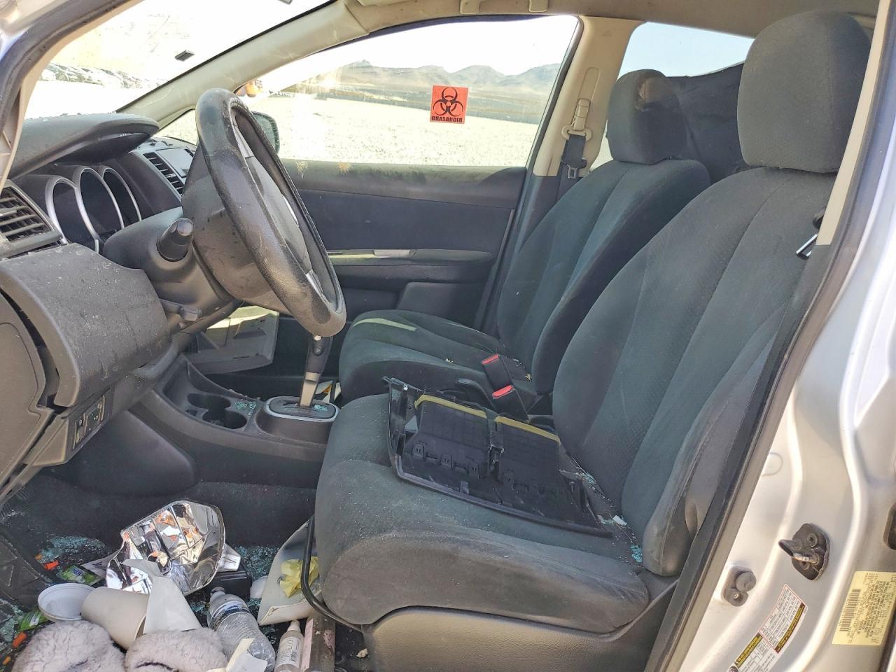 2011 Nissan Versa 1.8 S - Фото 7