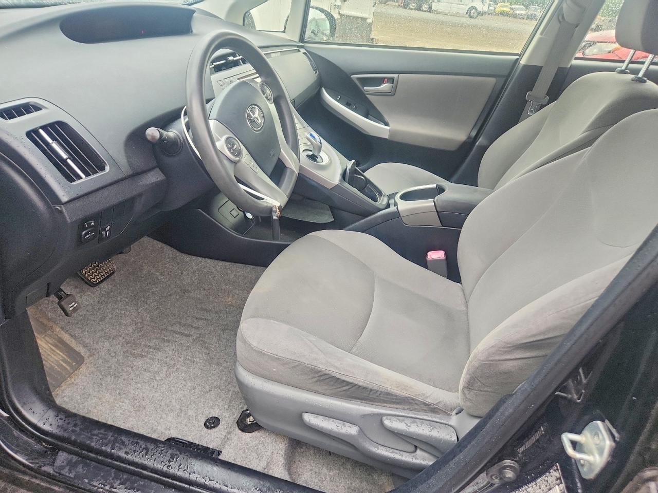 2013 Toyota Prius Two - Image 7