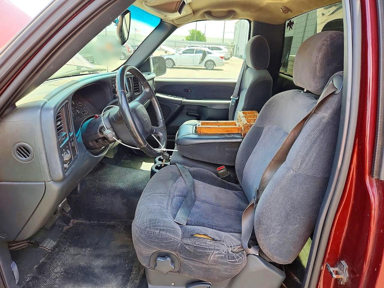 2001 Chevrolet Silverado C1500 - Image 7