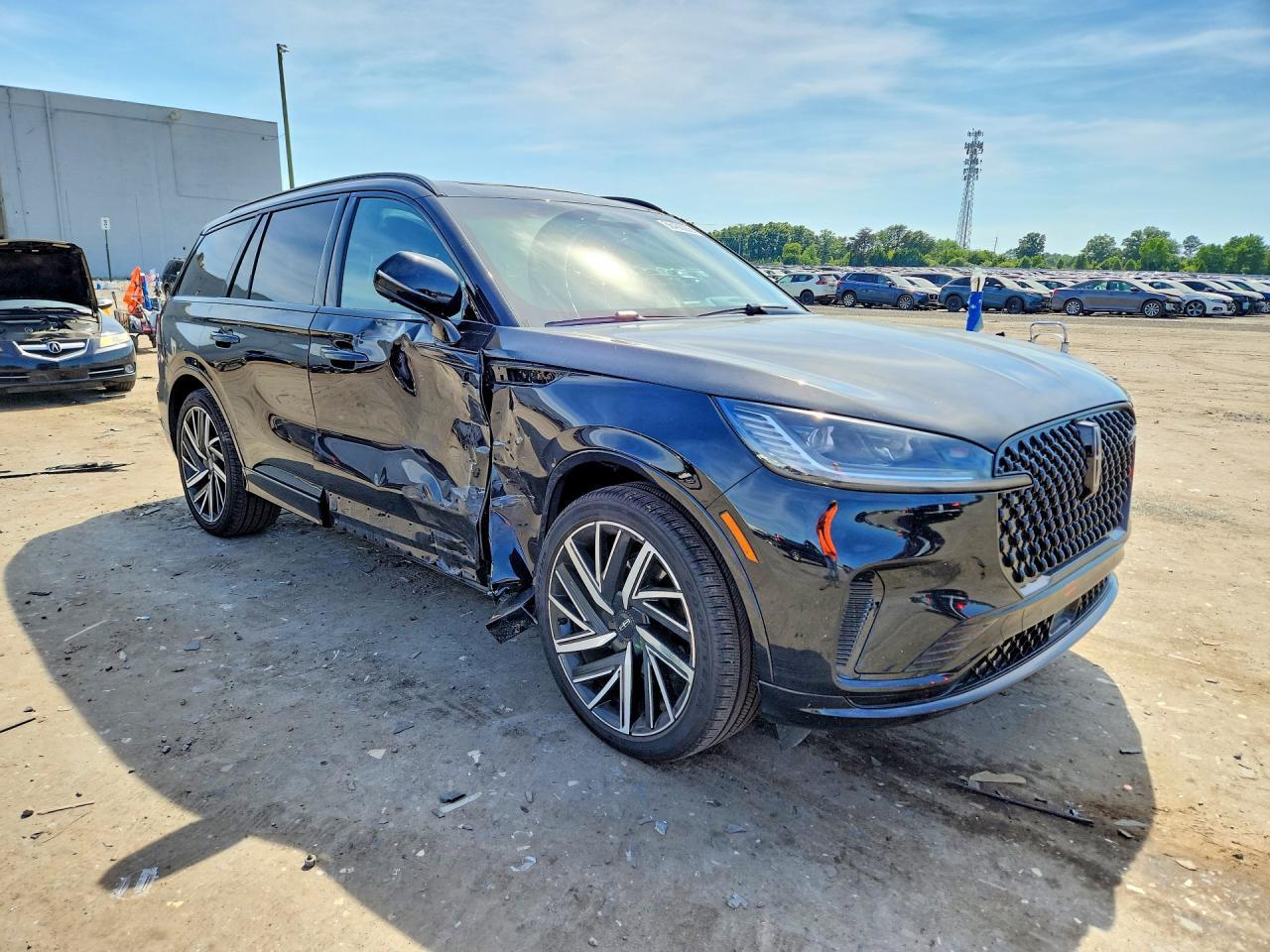 2025 Lincoln Aviator Black Label - Image 4