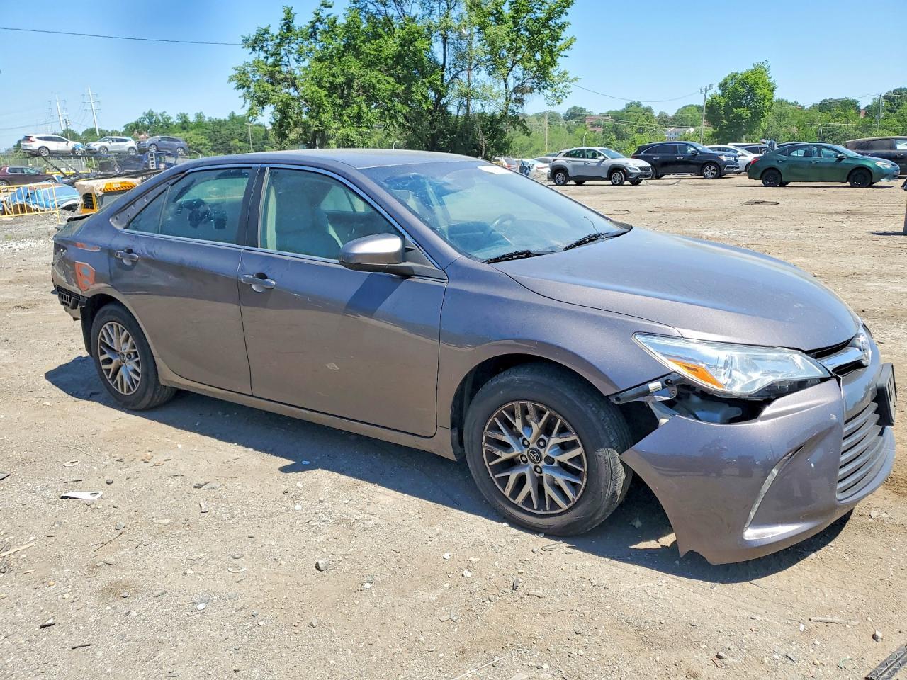 2017 Toyota Camry Le - Фото 4