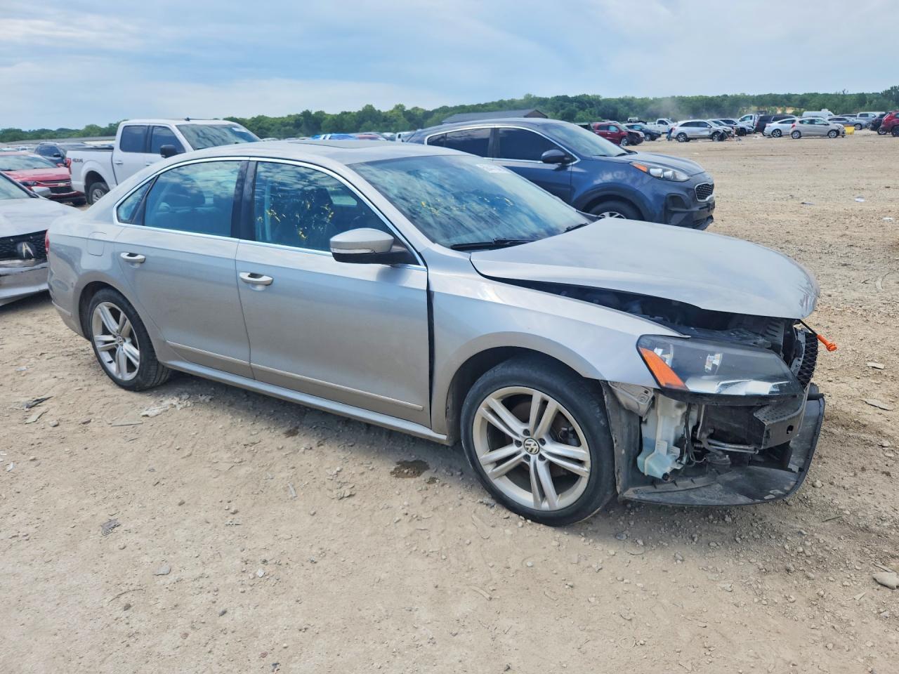 2013 Volkswagen Passat - Фото 4