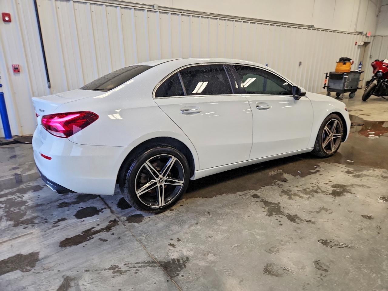 2019 Mercedes-Benz A 220 4Matic - Фото 3