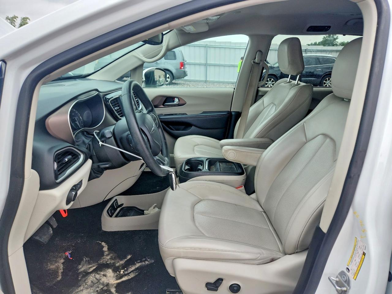 2021 Chrysler Voyager Lxi - Image 7