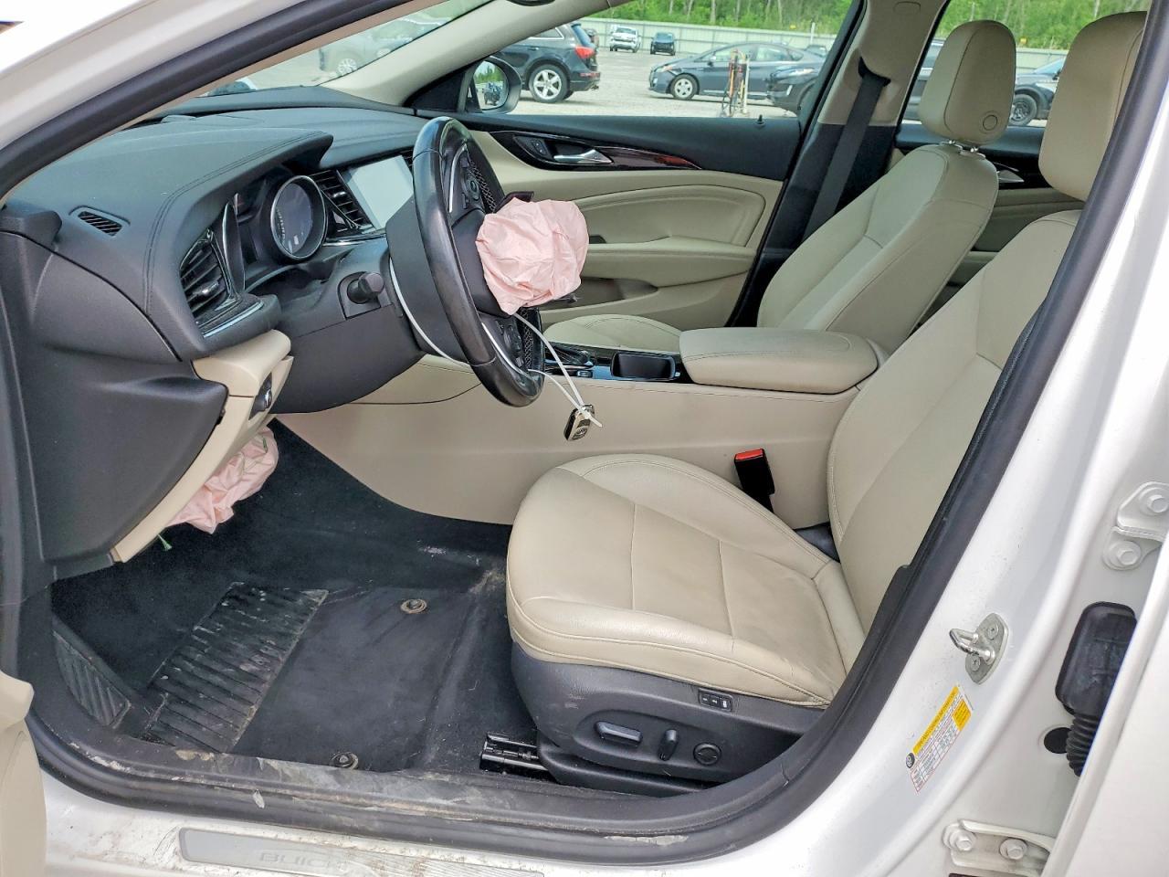 2018 Buick Regal Tourx Essence - Фото 7