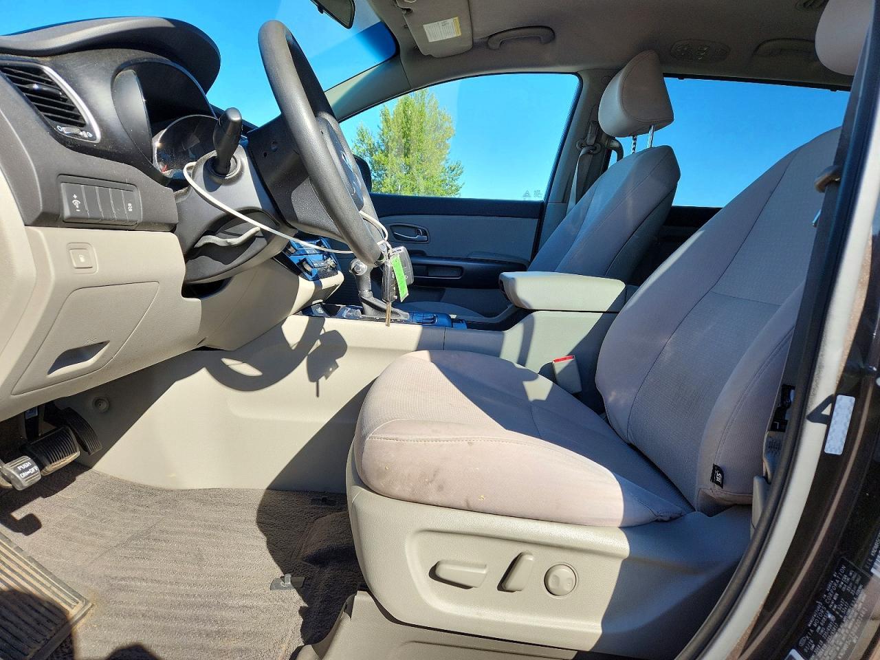 2016 Kia Sedona Lx - Image 7