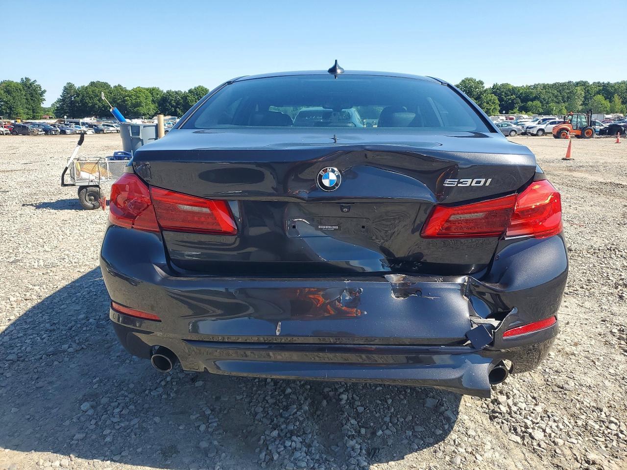 2019 BMW 530 I - Фото 6