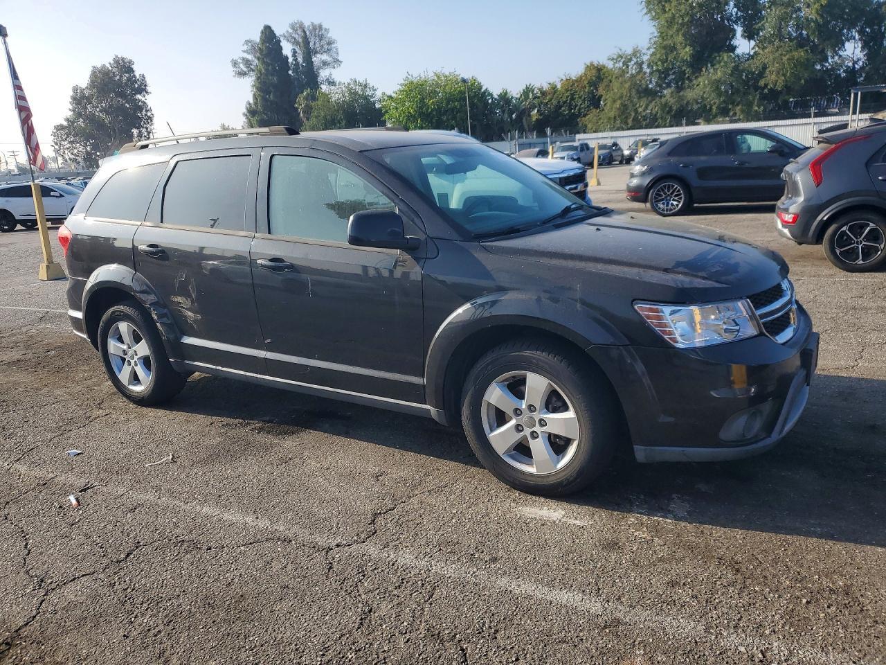 2012 Dodge Journey Sxt - Image 4