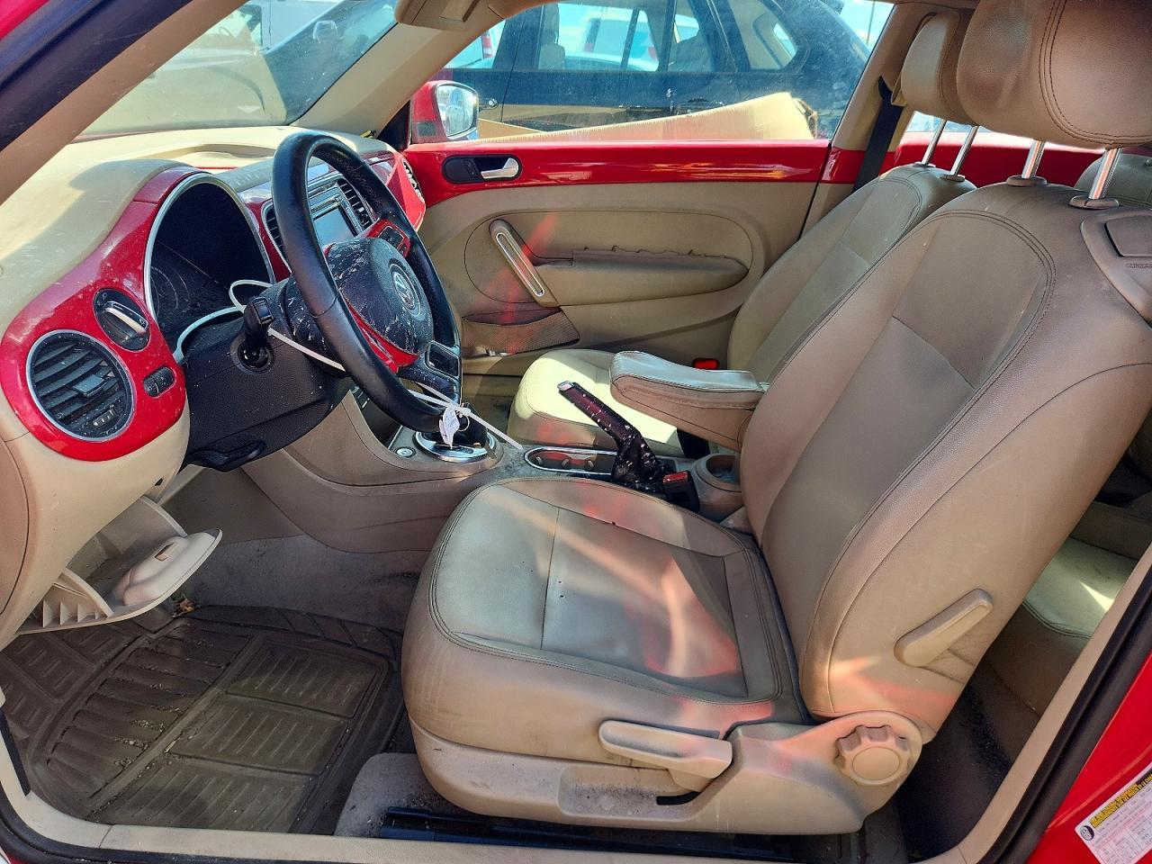 2013 Volkswagen Beetle - Фото 7