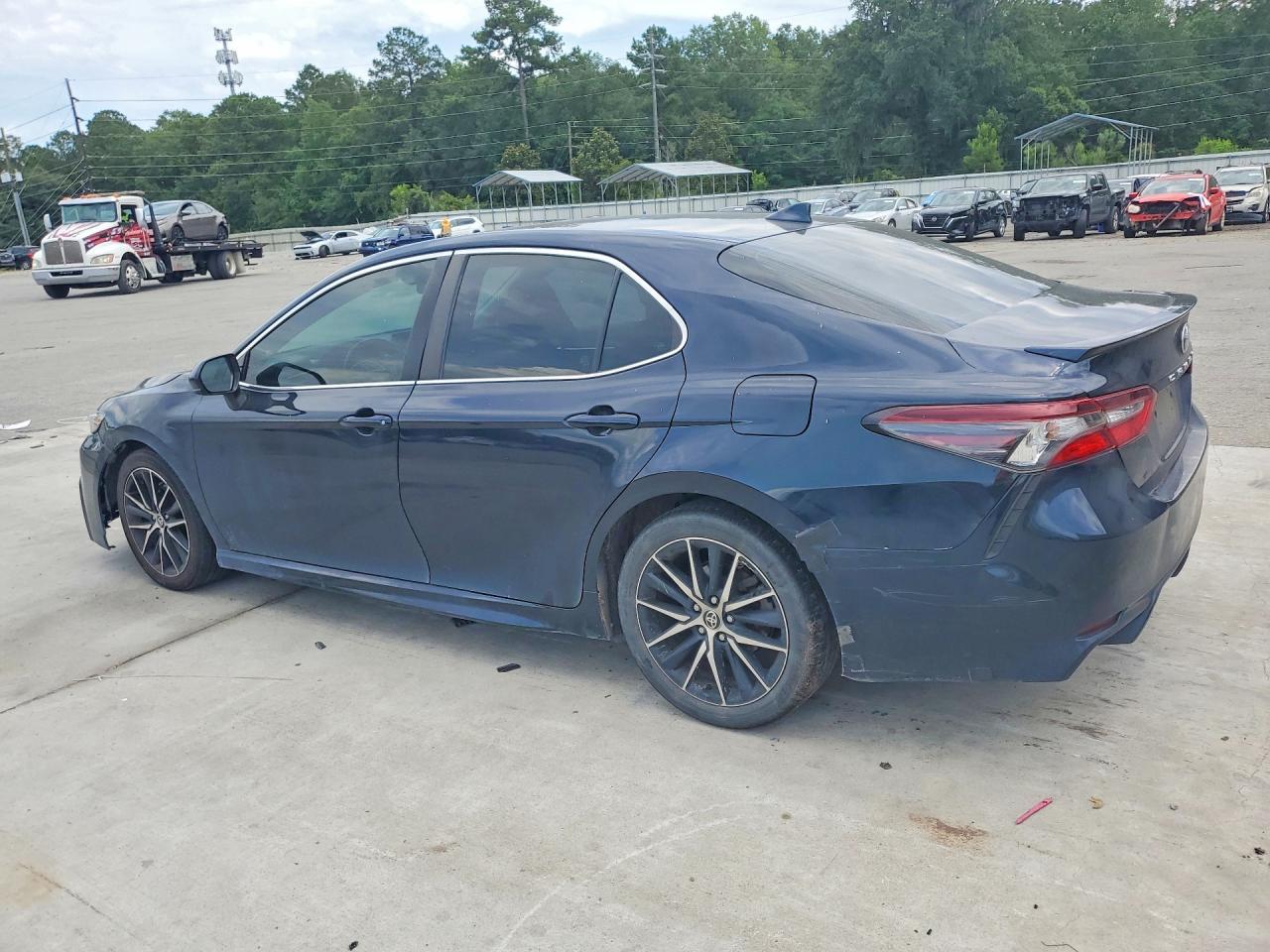 2021 Toyota Camry Se - Image 2