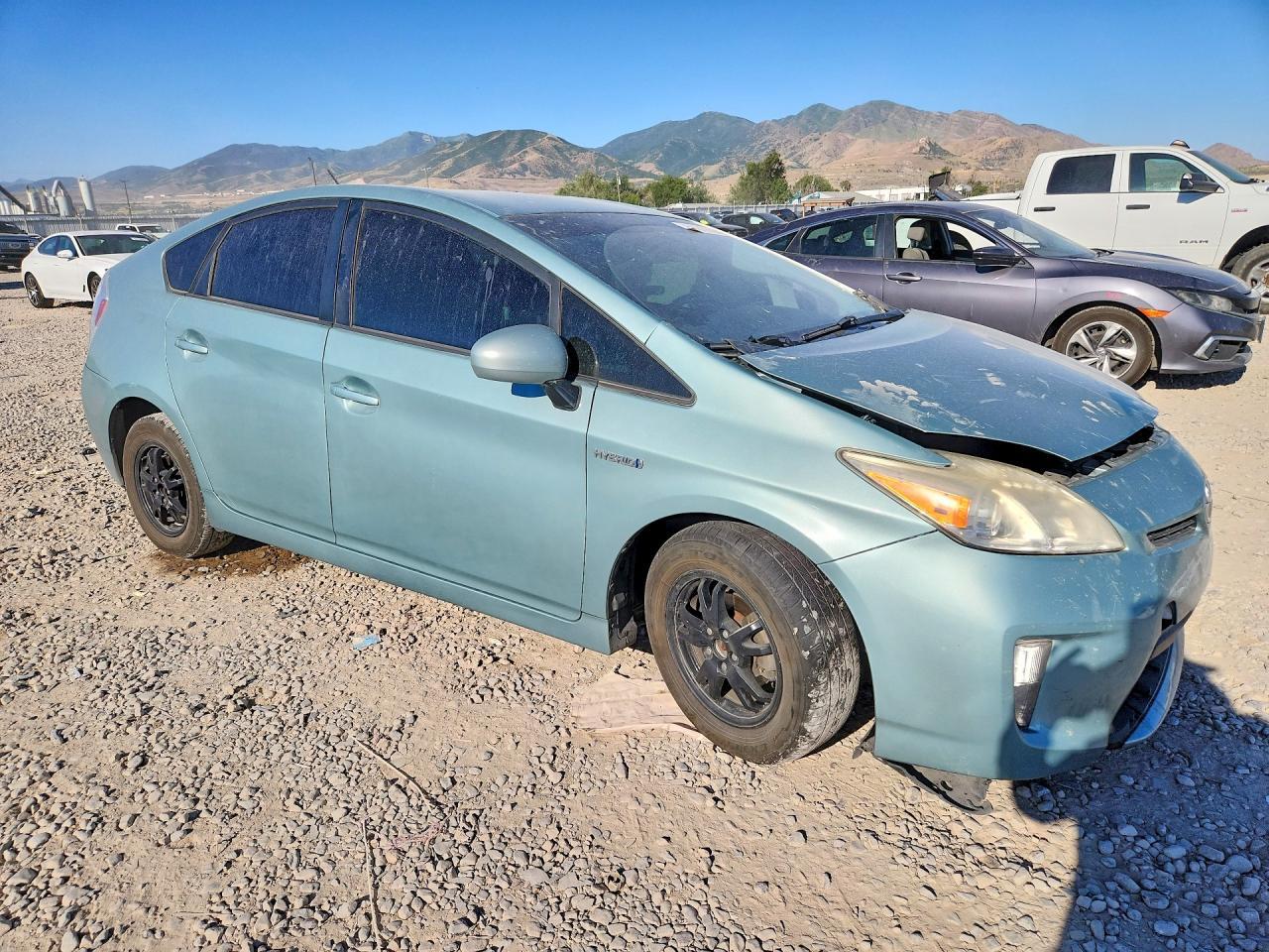 2014 Toyota Prius Three - Image 4