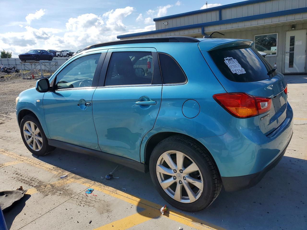 2013 Mitsubishi Outlander Sport Se - Фото 2