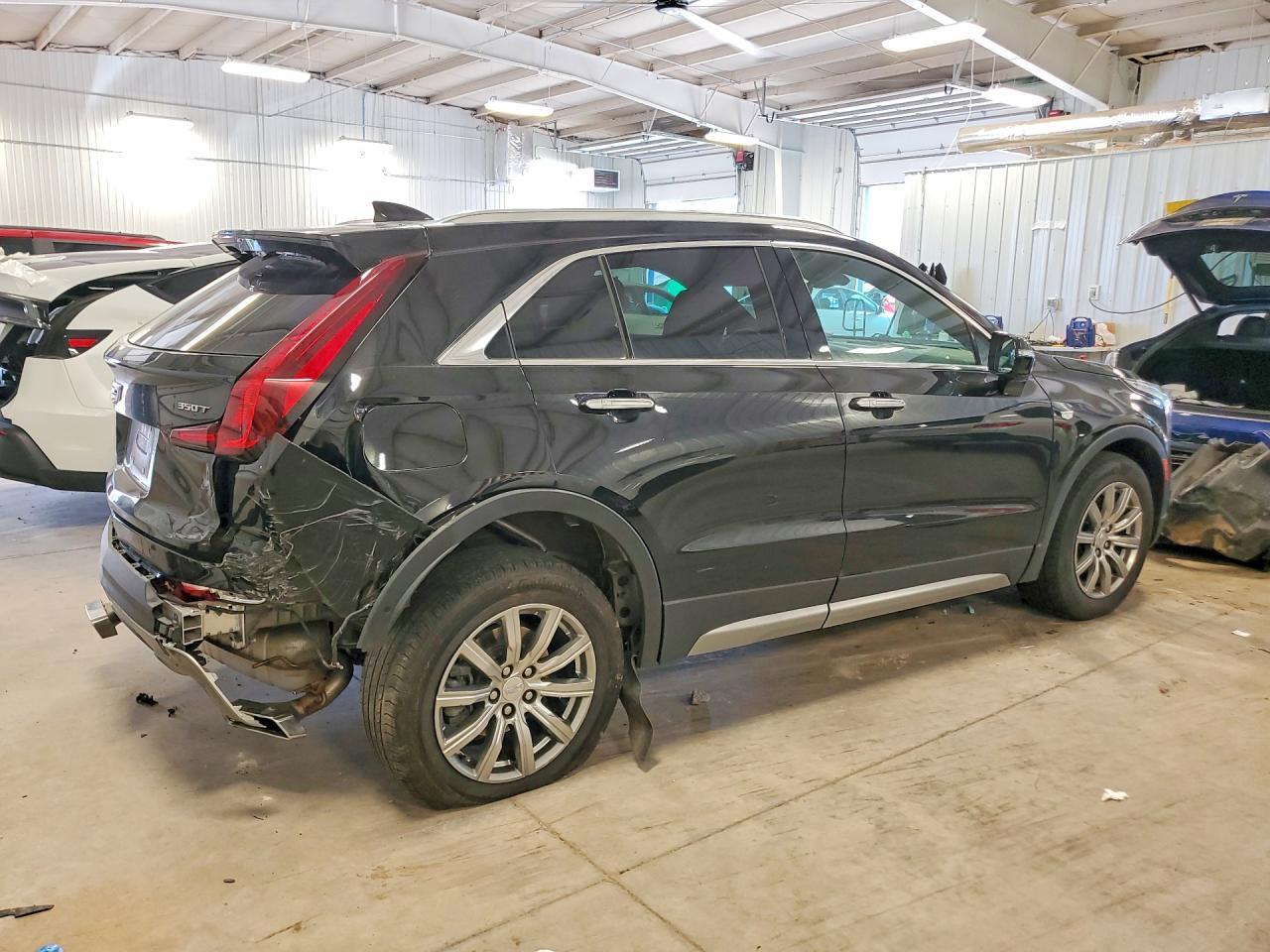 2022 Cadillac Xt4 Premium Luxury - Фото 3