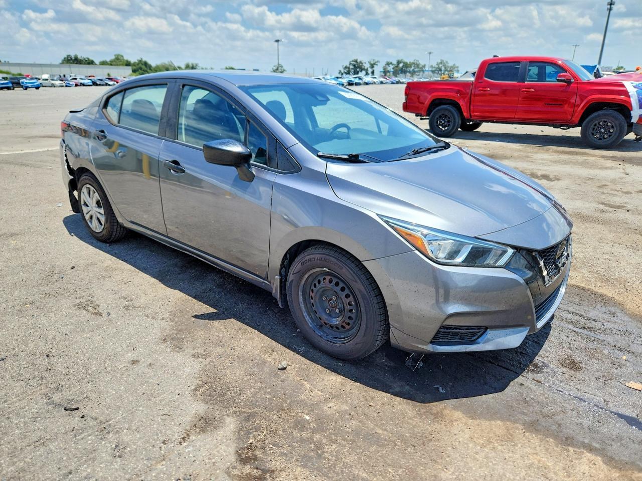 2020 Nissan Versa S - Фото 4