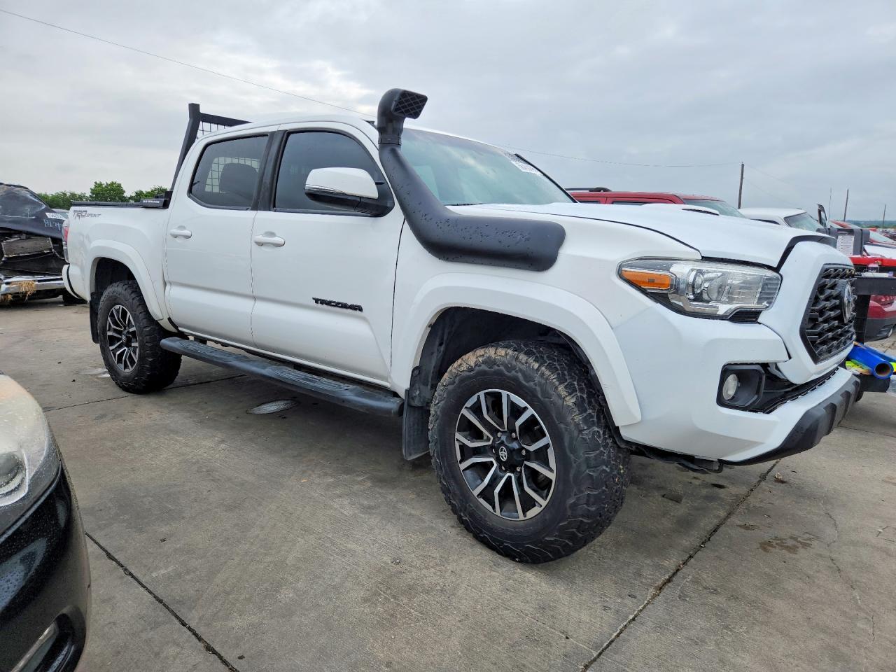 2022 Toyota Tacoma Sr5 - Image 4