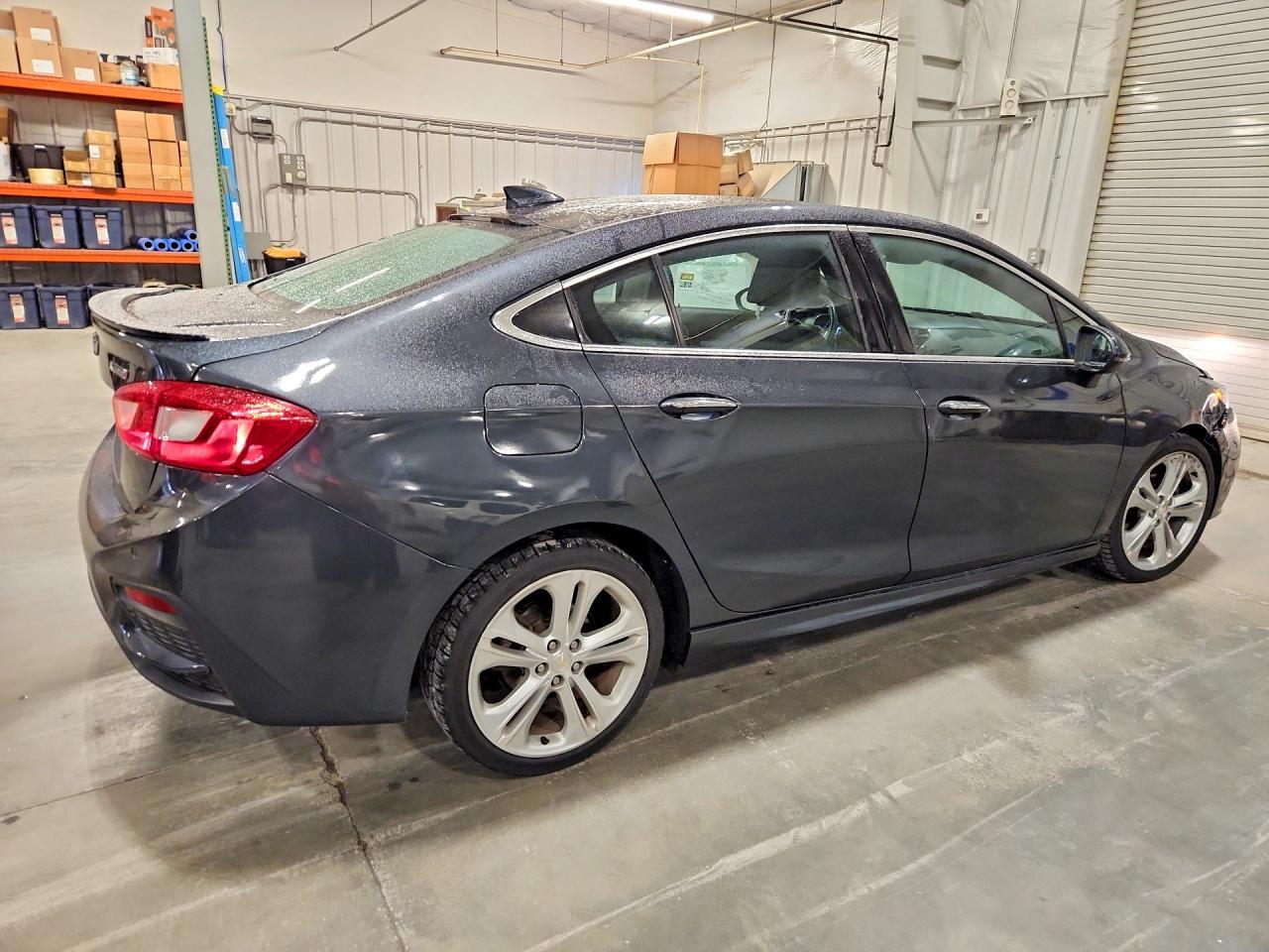 2017 Chevrolet Cruze Premier - Image 3