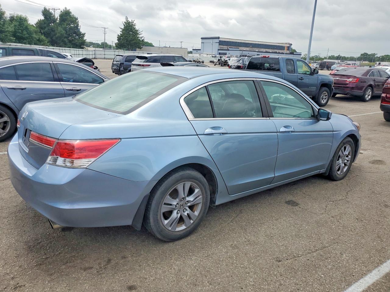 2011 Honda Accord Lxp - Фото 3