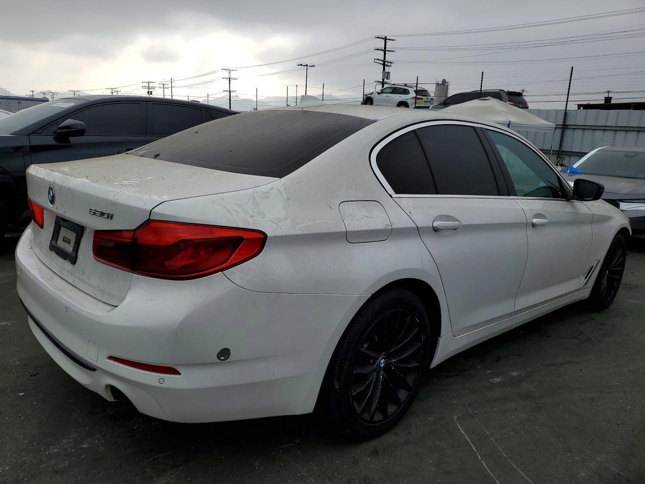 2021 BMW 530 I - Image 3