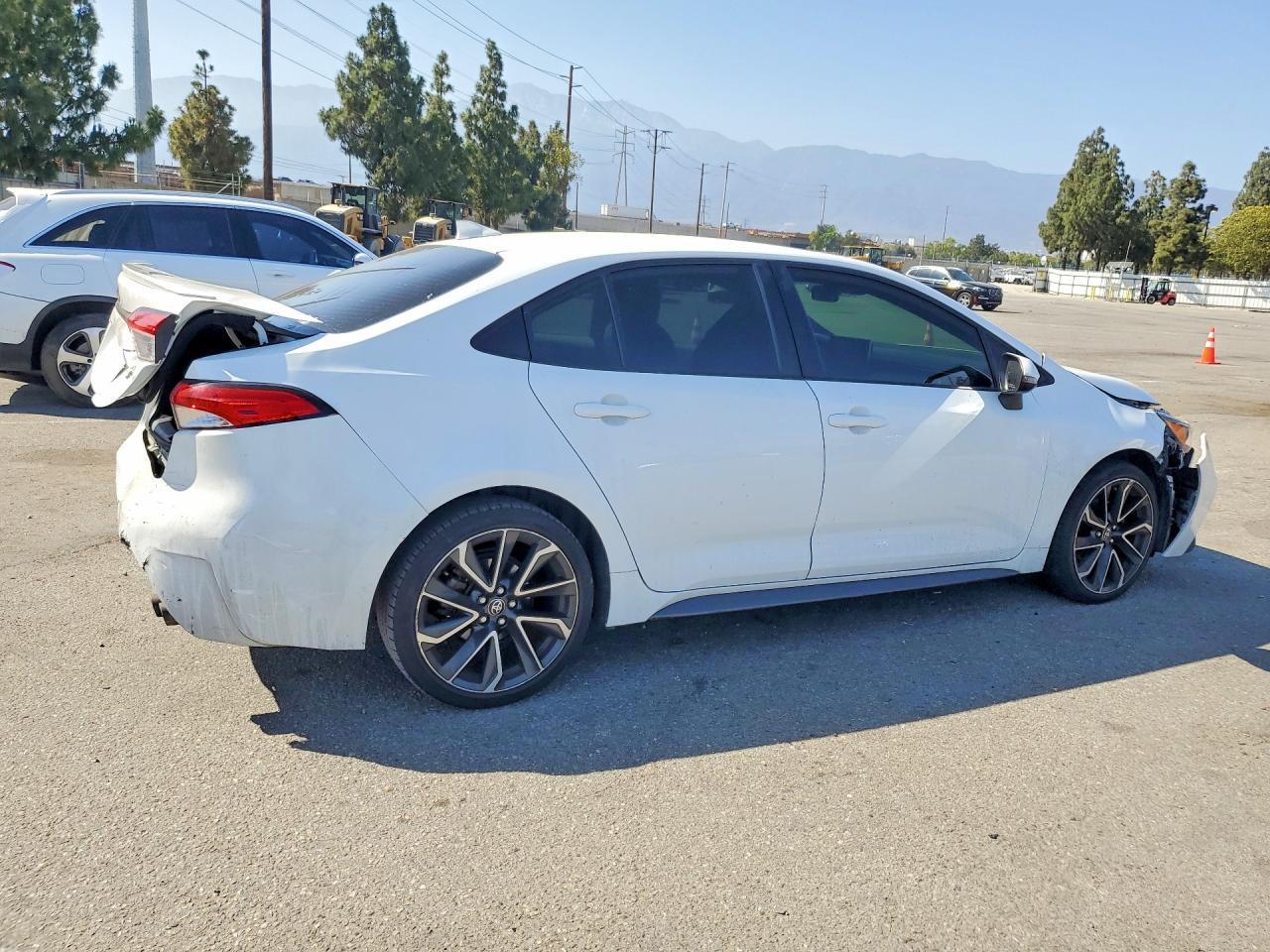 2021 Toyota Corolla Se - Фото 3