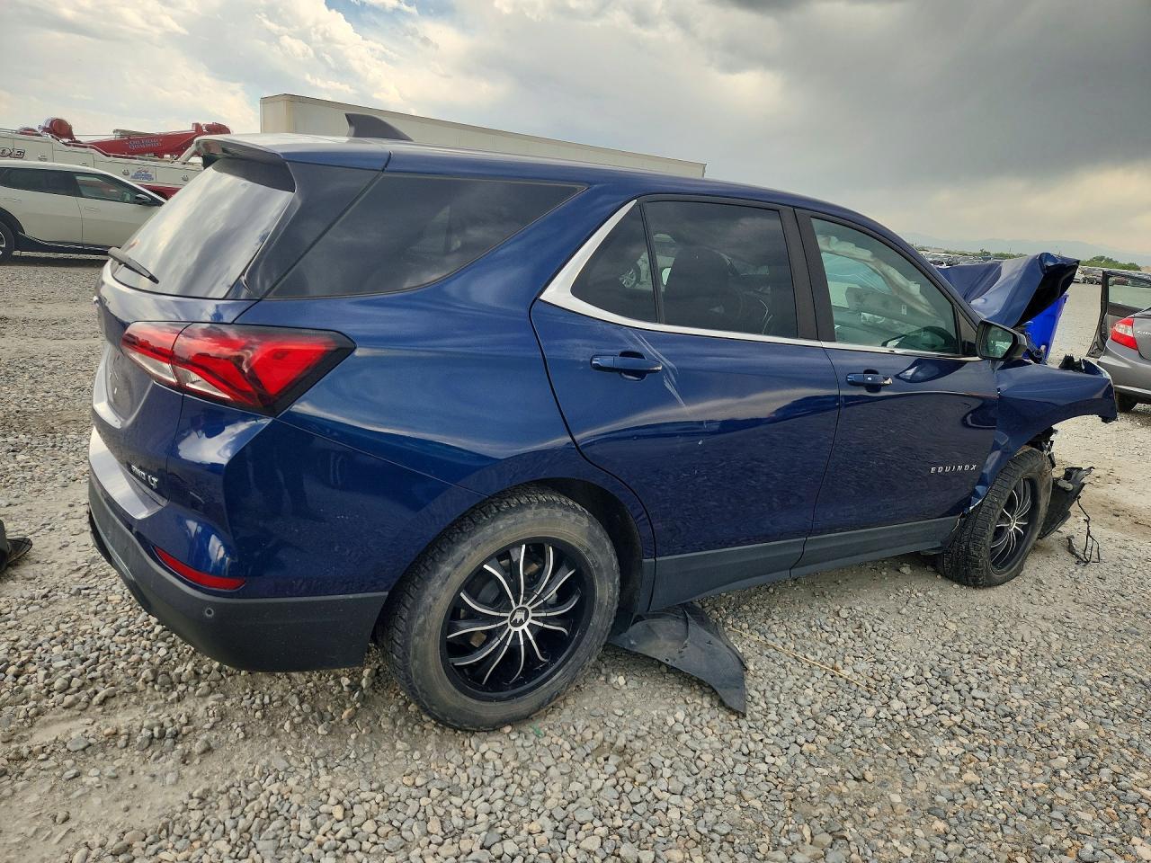 2022 Chevrolet Equinox Lt - Image 3